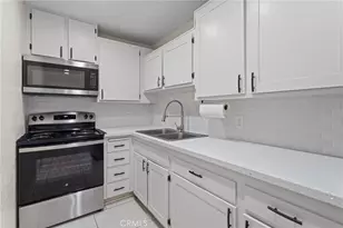 575 N Villa Ct, Palm Springs, CA 92262 - Photo 10