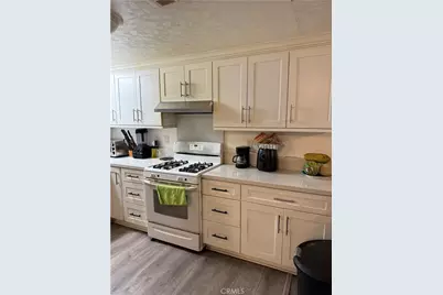 995 Pomona Rd,#24, Corona, CA 92882 - Photo 4