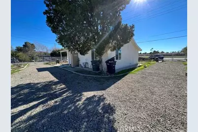 1011 W 7th St, San Jacinto, CA 92582 - Photo 6