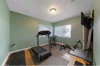 10114 Wadsworth, Los Angeles, CA 90002 - Photo 22