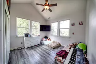 514 Pioneer, Lake Arrowhead, CA 92352 - Photo 18