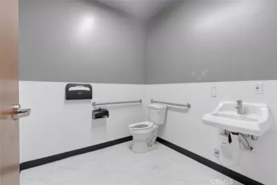 685 E Grand Boulevard #101, Corona, CA 92879 - Photo 28