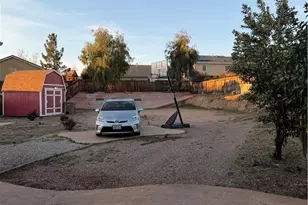 13817 Coolidge, Oak Hills, CA 92344 - Photo 2