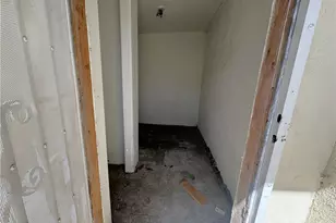 523 W 102nd St, Los Angeles, CA 90044 - Photo 14