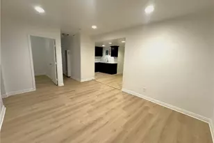 523 W 102nd St, Los Angeles, CA 90044 - Photo 4