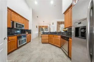 10490 Joshua, Oak Hills, CA 92344 - Photo 14