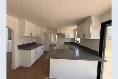 12780 Amberwood, Victorville, CA 92395 - Photo 4