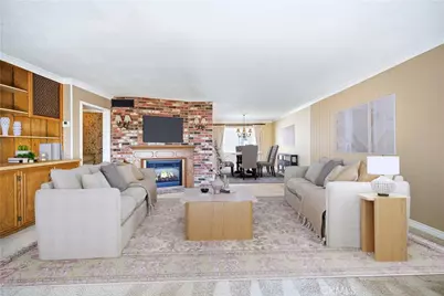 9512 Via Venezia, Burbank, CA 91504 - Photo 6