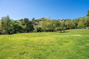 9512 Via Venezia, Burbank, CA 91504 - Photo 30