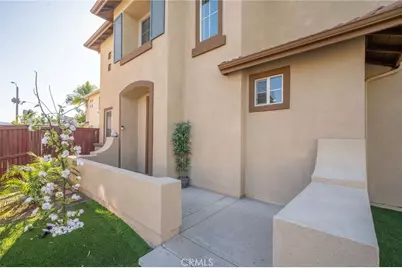 11369 Brookglen Court, Riverside, CA 92505 - Photo 4