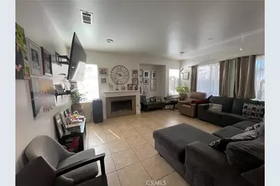 43407 Hampton, Lancaster, CA 93536 - Photo 4