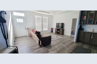 26297 Baseline #13, Highland, CA 92346 - Photo 2