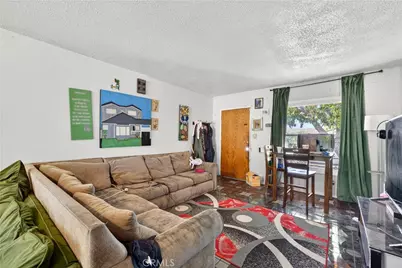 705 S Thorson Avenue, Compton, CA 90221 - Photo 4