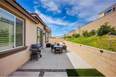 16746 Mistletoe, Fontana, CA 92336 - Photo 30