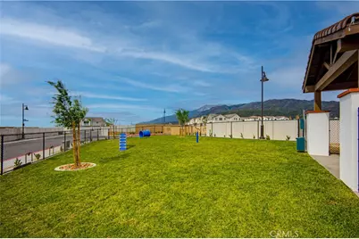 16746 Mistletoe, Fontana, CA 92336 - Photo 38