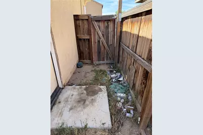 14577 Crossing, Victorville, CA 92394 - Photo 48