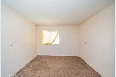 11025 Phelen Road, Oak Hills, CA 92344 - Photo 22