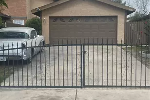 16164 Orange Ct, Fontana, CA 92335 - Photo 2