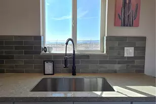 80918 Brown, 29 Palms MCB, CA 92277 - Photo 10