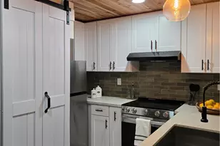 80918 Brown, 29 Palms MCB, CA 92277 - Photo 8