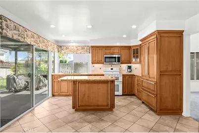 6595 Jaluit Street, Cypress, CA 90630 - Photo 10