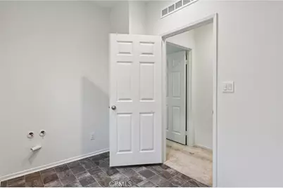 5313 Teramo, Fontana, CA 92336 - Photo 34