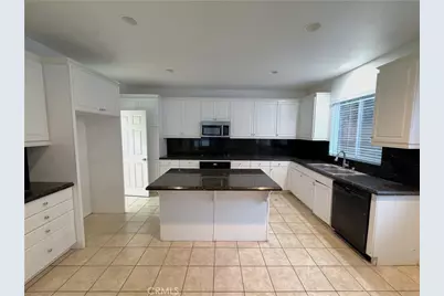 21779 Redwood Canyon Place, Saugus, CA 91390 - Photo 8