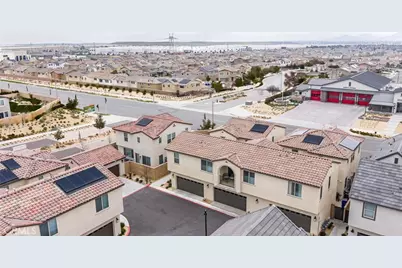 16667 Snowdrop #2, Fontana, CA 92336 - Photo 34