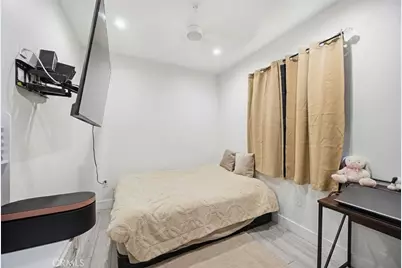 151 E 69th, Los Angeles, CA 90003 - Photo 12