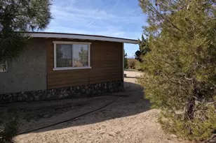 30000 Buchannon Ranch Rd, Llano, CA 93544 - Photo 32