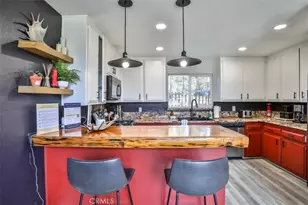 24833 Matterhorn Ct, Crestline, CA 92325 - Photo 4