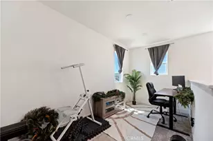 364 Castaic Wy, Rialto, CA 92377 - Photo 16