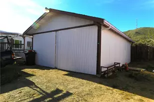 27627 Comstock Ave, Johannesburg, CA 93528 - Photo 12