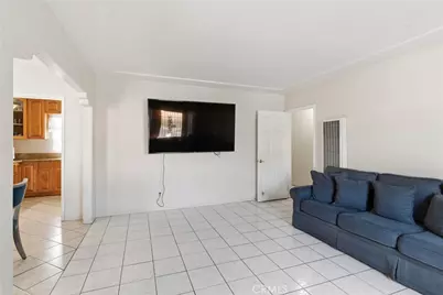 10731 Wright Road, South Gate, CA 90280 - Photo 6