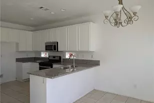 14285 Honey Hill St, Victorville, CA 92394 - Photo 16