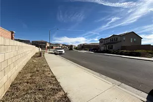 25371 Sedona, Homeland, CA 92548 - Photo 4