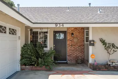 934 Lorna, Corona, CA 92882 - Photo 2