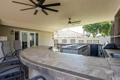 934 Lorna, Corona, CA 92882 - Photo 32