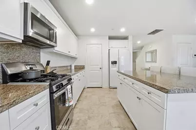 7512 Sleepy Creek, Fontana, CA 92336 - Photo 10