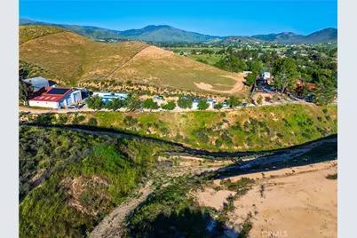 1 Erin Way, Agua Dulce, CA 91350 - Photo 8