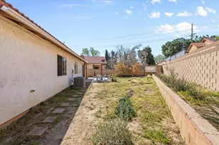 43601 Rembrandt, Lancaster, CA 93535 - Photo 32