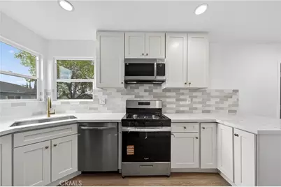 1601 Fermoore, San Fernando, CA 91340 - Photo 10