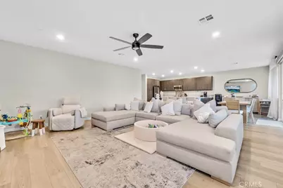 2667 Emerald Bay, Rialto, CA 92377 - Photo 12