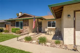 40448 Marsha Ct, Hemet, CA 92544 - Photo 4