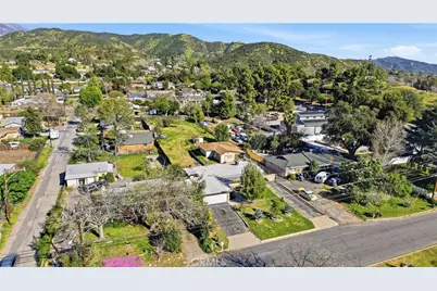 12055 Douglas, Yucaipa, CA 92399 - Photo 38