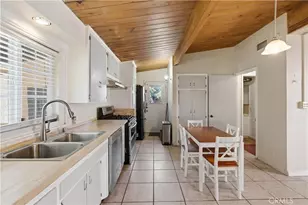 12055 Douglas, Yucaipa, CA 92399 - Photo 8