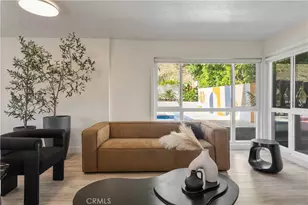 23413 Oxnard St, Woodland Hills, CA 91367 - Photo 4