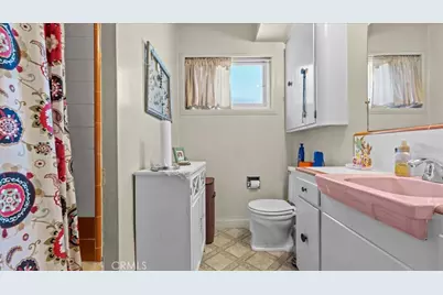 941 W Yale Street, Ontario, CA 91762 - Photo 16