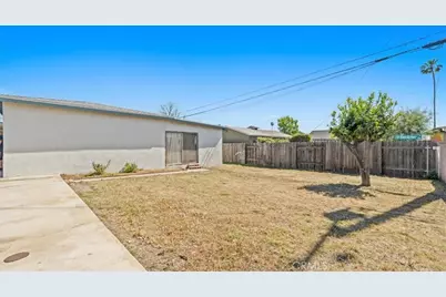 941 W Yale Street, Ontario, CA 91762 - Photo 22