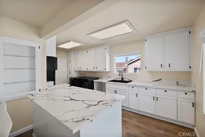 2046 W 112th, Los Angeles, CA 90047 - Photo 10